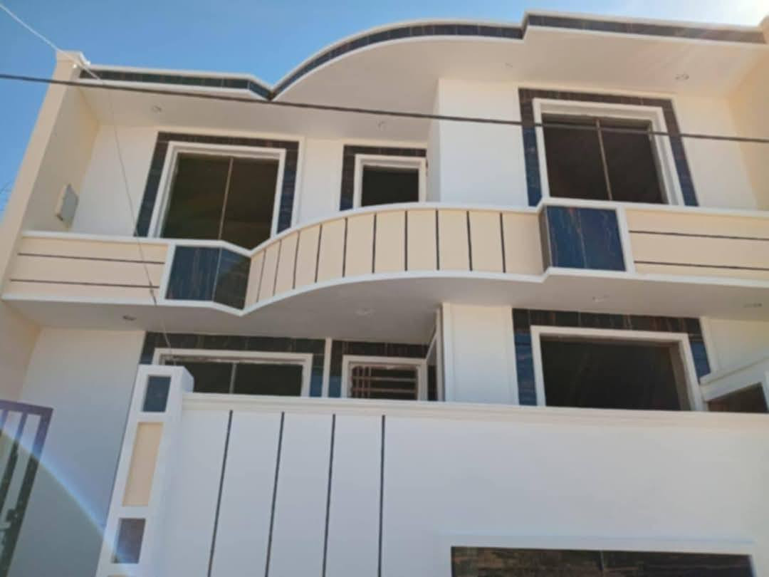 السلام عليكم  جزء من عملي اشتغل طلس واجهات حجر لبخ صبغ  نثر تقطيع لبخ دواخل وخارج  بسعار مناسبه جدا   رقم الهاتف*********** حالين متفرق
