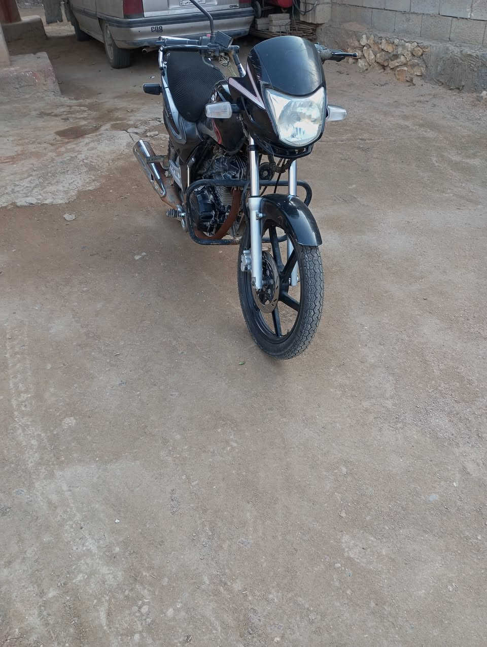 سايم موديل 2017 موطور بلادي محركه ممفتوح وكهربائيات بشرط الفحص السعر 750 ومجال بسيط *********** بي واتساب
