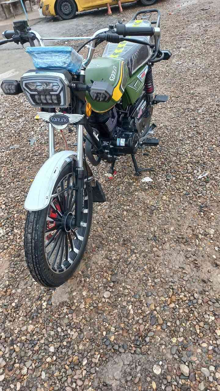 السلام عليكم دراجه للبيع سيفان الموديل 25 دراجه جديده ومكفوله كفاله عامه والسعر 800وبيه مجال مكاني الخالص هبهب والشراي يتصل***********
