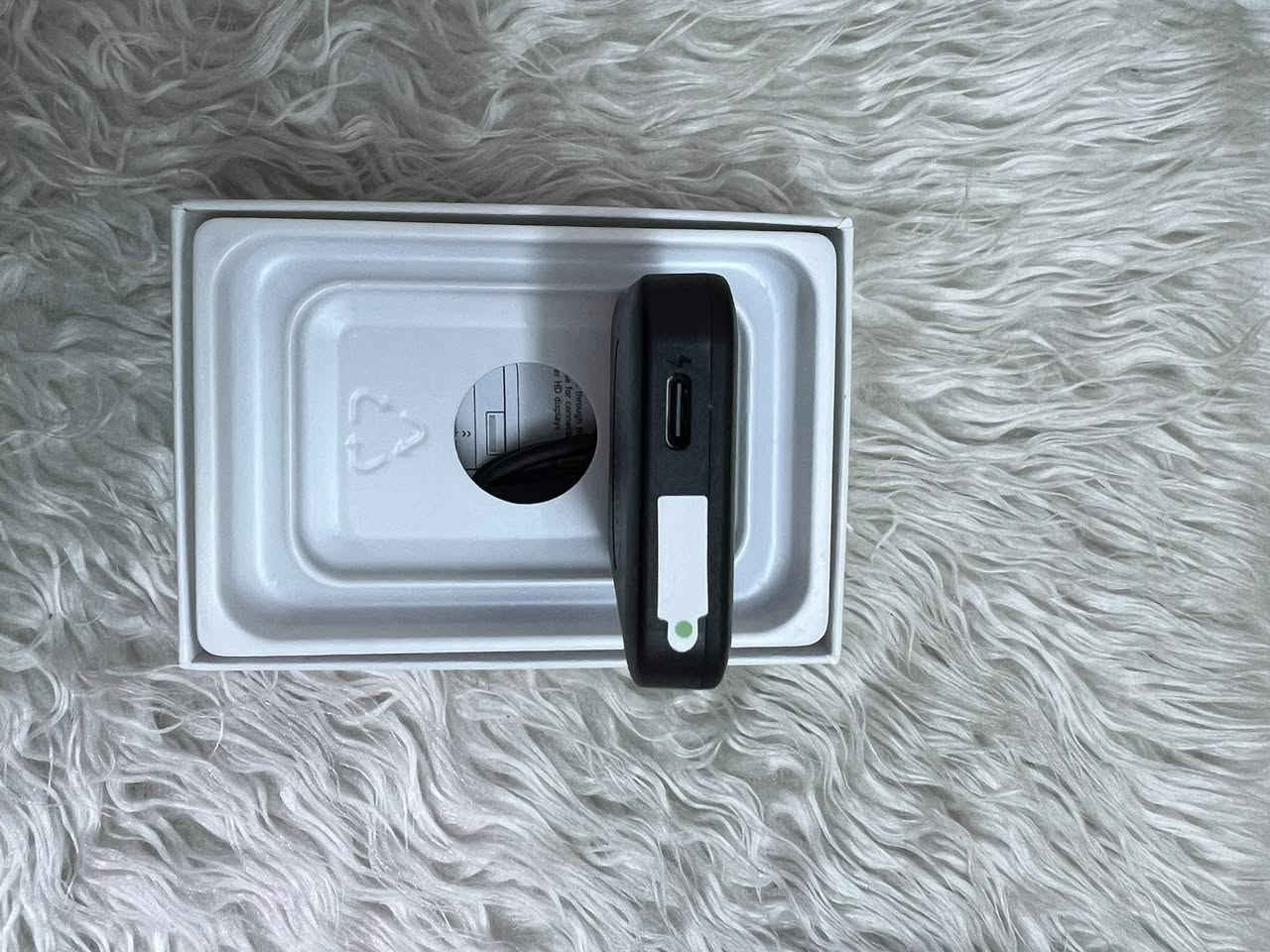 كار بلي ( كار لنكت )
جهاز كار بلي من شركة كار لنكت ( الغنية عن التعريف ) 
يحول شاشة السيارة الى نظام اندرويد متكامل 
يعرض يوتيوب 
سوق بلي لتنزيل التطبيقات 
خاصية تقسيم الشاشة الى نصفين لعرض تطبيقين في ان واحد
منفذ USB
منفذ HDMI لتشغيل الشاشات الخلفية 
ذاكرة 4 ب32
نظام التشغيل / اندرويد 9 ( بواجهة نظام 13 ) 
جديد الجهاز غير مستخدم مع كافة الملحقات 

السعر / 65 مع التوصيل 

شرط الفحص يم المندوب


**إذا كنت صاحب هذا الإعلان وتريد حذفه لأي سبب، رجاءا أرسل رسالة إلى الدعم الفني**