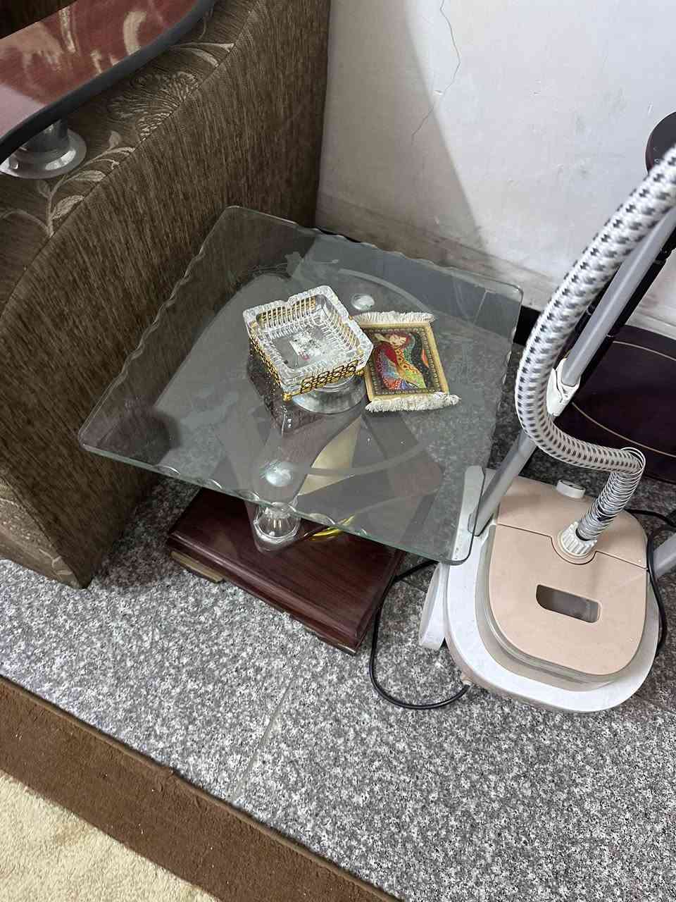 طبلات جام ٤ ووحدة وسطية مابيهم اي ضرر سعرهم ٥٠.. وميز جام وست كراسي مابي اي ضرر سعره ١٠٠ 
المكان السيدية
***********
