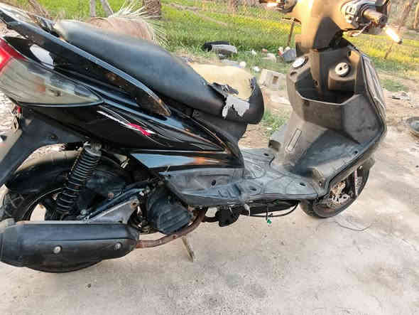 السلام عليكم سكنس فحل للبيع دراجه خير من الله 
عوزهة ترايش جانبه هندره موجود السعر 500 وبيه مجال 
رقمي ***********
