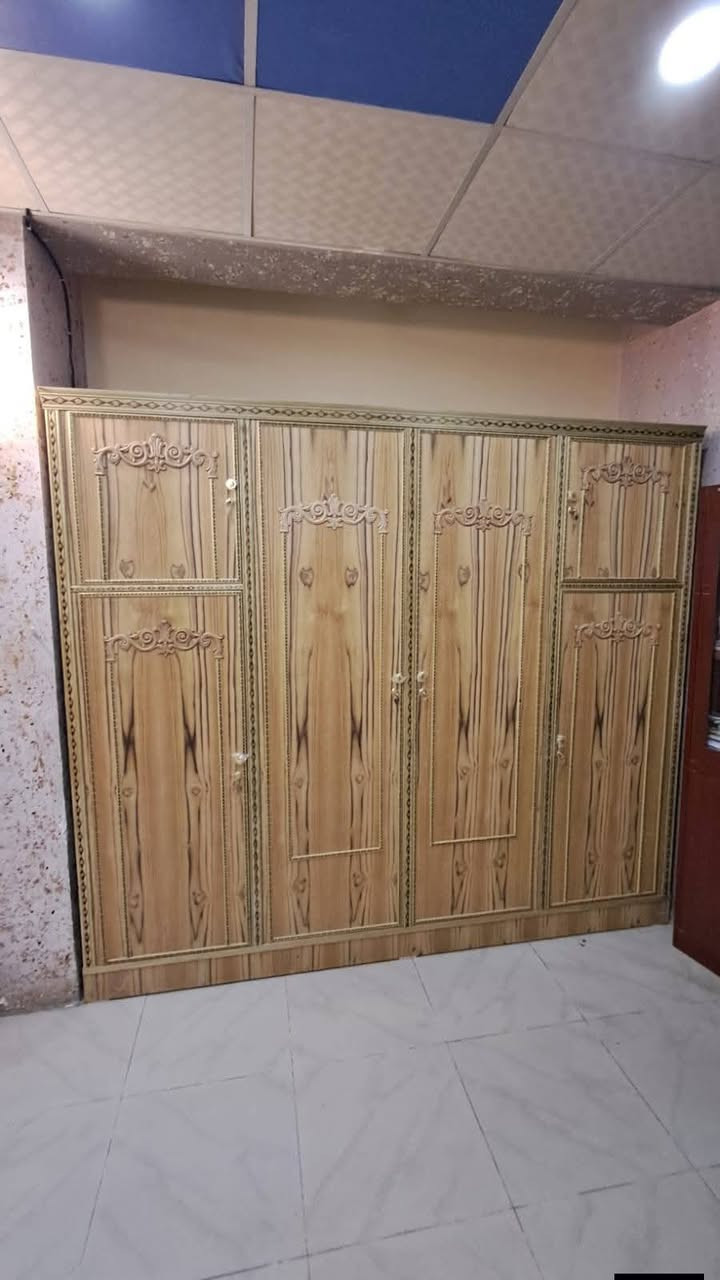 اخوان سلام وعليكم نعمل جميع انواع االكناتير العراقي جووووة سوووغ ومراوس مستعمل بل جديد تدللون صيانه عامه ***********وتساب سعر هاذا كنتور 140مع توصيل نجارة
