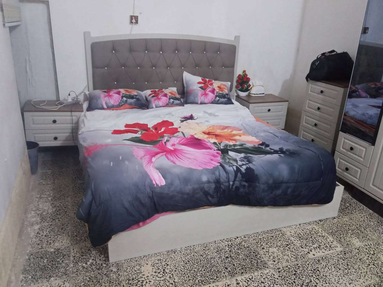 غرفة 8قطع اخت الجديدة سعر 850
المكان كربلأ حي النصر التواصل ***********
