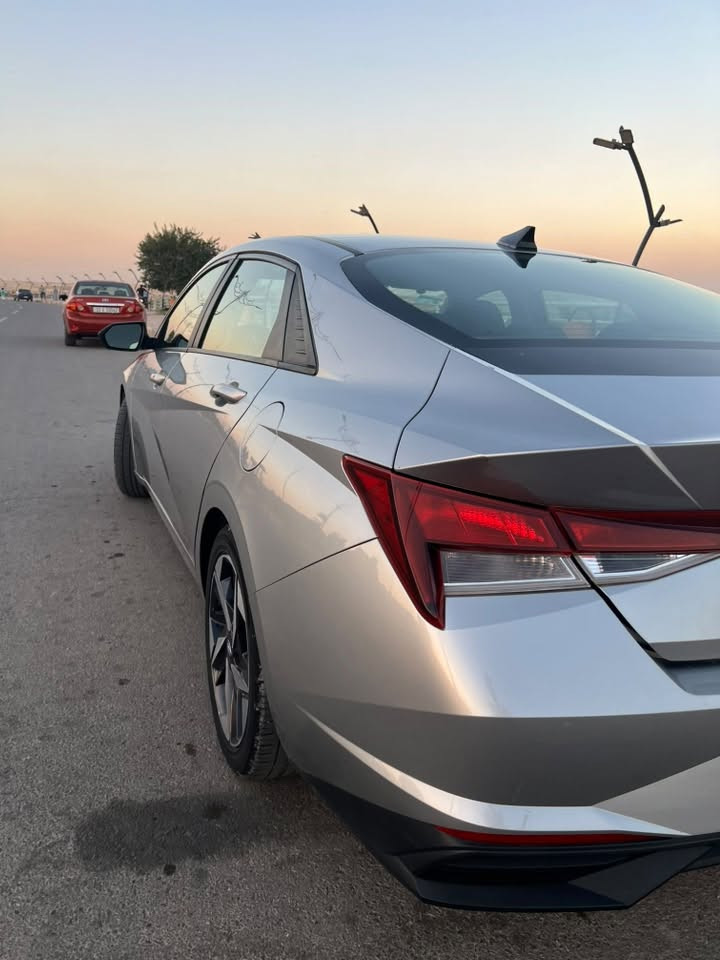 النترا 2023
محرك دوش
كير CVT
بصمة تشغيل عن بعد
صندوق ذكي
لون رصاصي
رادارات نقطة عمياء( Blind-Spot Safety)
قيادة ذاتية (Driver Assistance)
مثبت سرعة
رادار أمامي للتصادم (Forward Safety)
رادار ركن السيارة (Parking Safety)
تحكمات كاملة من الستيرن.
توقف اوتماتيكي (Auto-Hold)
فتحة USB + بلوتوث + شاشة وسطية
إيرباگز (Airbags)شرط 
ثلاث أنظمة قيادة
تدفئة كشنات امامية
⚠️ الملاحظات: 
حادثها الجاملق الأمامي
الباب الأمامي اليمين قطعة معجون والبونيد تعديل بارد
بدون دواخل
ماشية 150 كلم
سنوية باسمي وشرط التحويل 2025
السعر 138 ومجال بسيط
تواصل واتساب أو اتصال ‏‪***********‬‏
موصل
