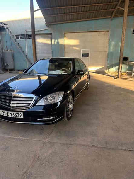 السلام عليكم  
معرض حجي جواد 
للبيع مارسيدس. S350  ٦ سلندر موديل 2011 . لون اسود خليجيه . رقم سليمانية بأسمي   فول مواصفات (.  طويله. فتحه سقف بنوراما. بصمه تشغيل وابواب  5 بردات  كهربائيه   أبواب شفط كهرباء   وباقي المواصفات مبينه بلصور. السياره كامله بدون نواقص. حداديه امامي وخلفي جديد  محرك وگير بحاله ممتازه.  ماشيه 86 جاهزه من كل النواحي. 
السعر : 210 . ورقه. 
عنوان :  بغداد. معارض الحبيبية مقابل ملعب الحبيبية الدولي 
ملاحظه ( السياره بيهه صبغ.  الباب الخلفي  و الجاملغ الخلفي الصفحه اليمنه )
للاستفسار  اكثر الاتصال على الأرقام التالية 

‭0771 177 9511‬
‭0770 296 4916
