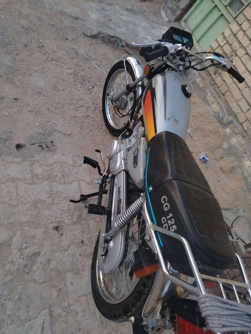 كلك كلك موديل ٢٤  نضيفه مستعجل ع بيعته ومكفوله ***********
