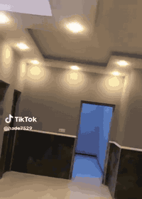 متوفر دار سكن القبله حي الرشيد مساحة 240متر ركن ثلاث طوابق  بناء  طابوق بالكامل الطابق الأول غرفه منام   صاله مطبخ حار بارد ديوانيه كراج صحيات 
الطابق الثاني 
3منام صاله مع صحيات 
الطابق الثالث 
غرفتين صاله مع صحيات 
السعر 275قابل للتفاوض 
للاستفسار مراجعة مكتب عقارات الرواد 
أو الاتصال على الرقم ***********
