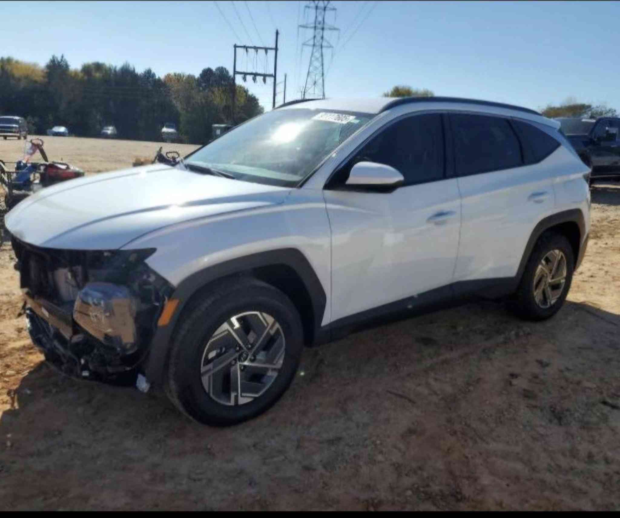 السلام عليكم ..توسان بدون أي ضرر ماشية 2000 زيرو هايبرد هذا الاسبوع توصلني كاملة الشراي فقط يتصل ***********
