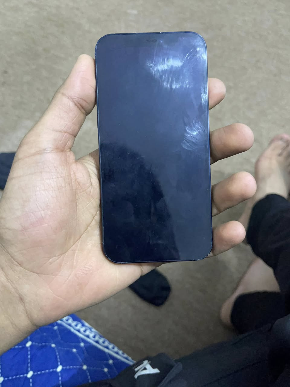 السلام عليكم 

أيفون 12عادي 
أمريكي نموذج M
ذاكره 128
بطاريه 86
البطاريه معلايه بالحاسبه 
بيه شخوط بسيطه بالصفاح 
يدعم 5G
الموبايل كلشيء مامبدل بيه كله بلادي 

ألسعر 400وبيه مجال للشراي تجي تاخذه تفحصه بأقرب ابو مركز موبايلات
مكاني النجف الاشرف شارع نصر مهندسين 

للتواصل ***********
