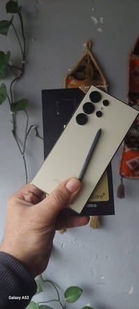 S24 ذاكره512 لون مميز  غراضه كامله جهاز جديد  سعر خاص 07730797902