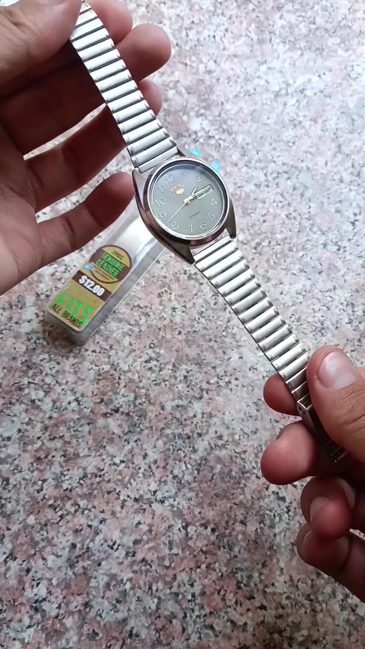 Seiko 5 نضافه عاليه و لون مميز
***********
