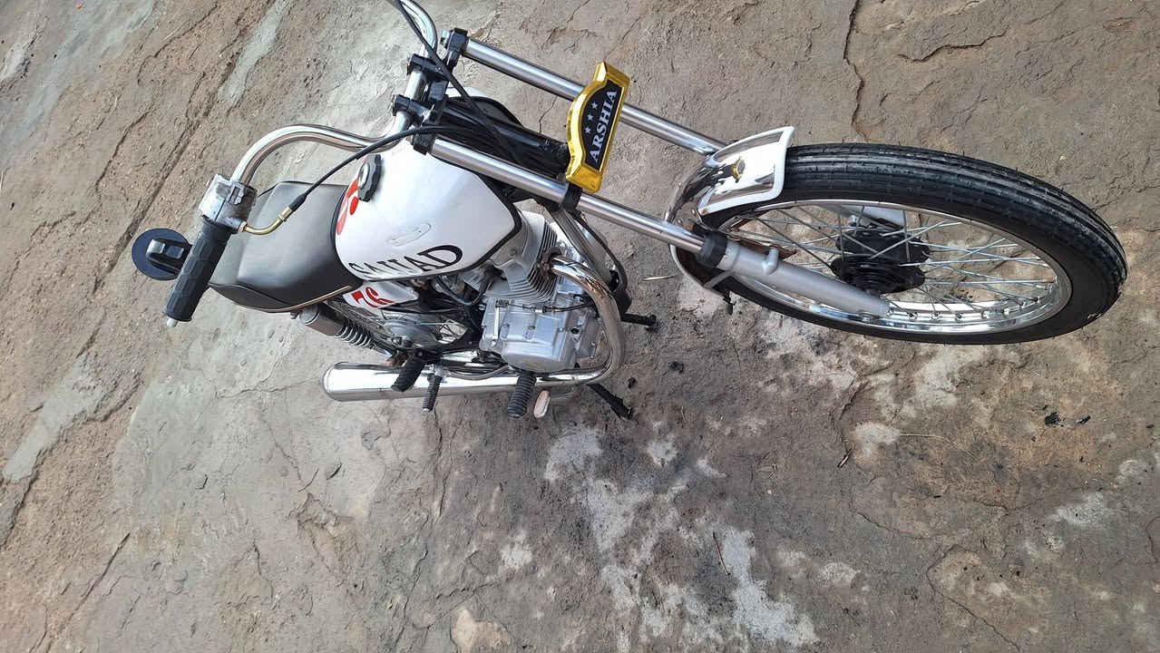 للبيع شاصي 12 اوراق اصولي محرك 23 مجفت دارجه ناعمه دراجه مابيه نقص بكد شعره شوفت عينك سعره ٦٠٠ وبيه مجال قليل كلش 😅مكاني ناصريه قضاء الرفاعي رقمي ***********عليكم فواده ام هاشم مايشتري لايراسل
