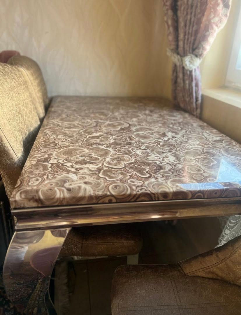 ✨ للبيع ميز طعام مع 4 كراسي ✨

🟤 الحالة: نظيف جداً ومستعمل استعمال خفيف
🟤 السعر: 250 الف 

🔹 ميز طعام أنيق بتصميم مميز ولون بني راقٍ يناسب مختلف ديكورات المنزل.
🔹 هيكل قوي مصنوع من الحديد المتين لضمان الثبات والتحمل


**إذا كنت صاحب هذا الإعلان وتريد حذفه لأي سبب، رجاءا أرسل رسالة إلى الدعم الفني**