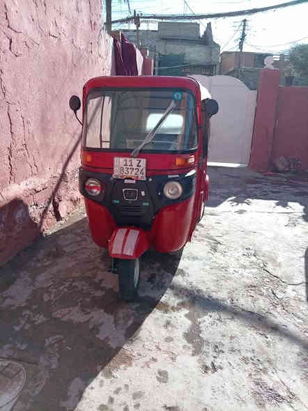 تكتك موديل 18بسمي تحويل ثاني يوم السعر ب6 مليون وبيهه مجال مكان الشعب حي أور ***********
