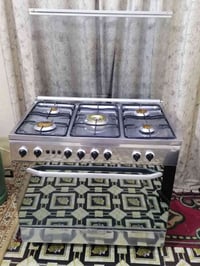 طباخ فريش مصري كلةشغال نضيف جدا سعر٢٥٠الف بي مجال ٠٧٧٠٤٠٦٤١٤٢