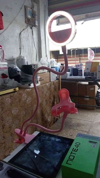 حامل تلفون • اضاءة • اكسسوار