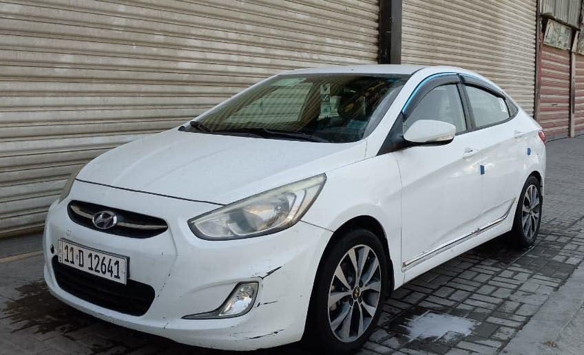 اكسنت2015 خليجيه ماشيه 50مكينه 1600رقم بغداد سعره 90$ مكانه بغدادشارع فلسطين 
***********
