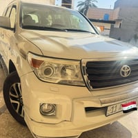 لاندكروزر للبيع ٢٠١٠خليجي مكفوله من ضربه عده صبغ قطعتين اثر شريط كير م...
