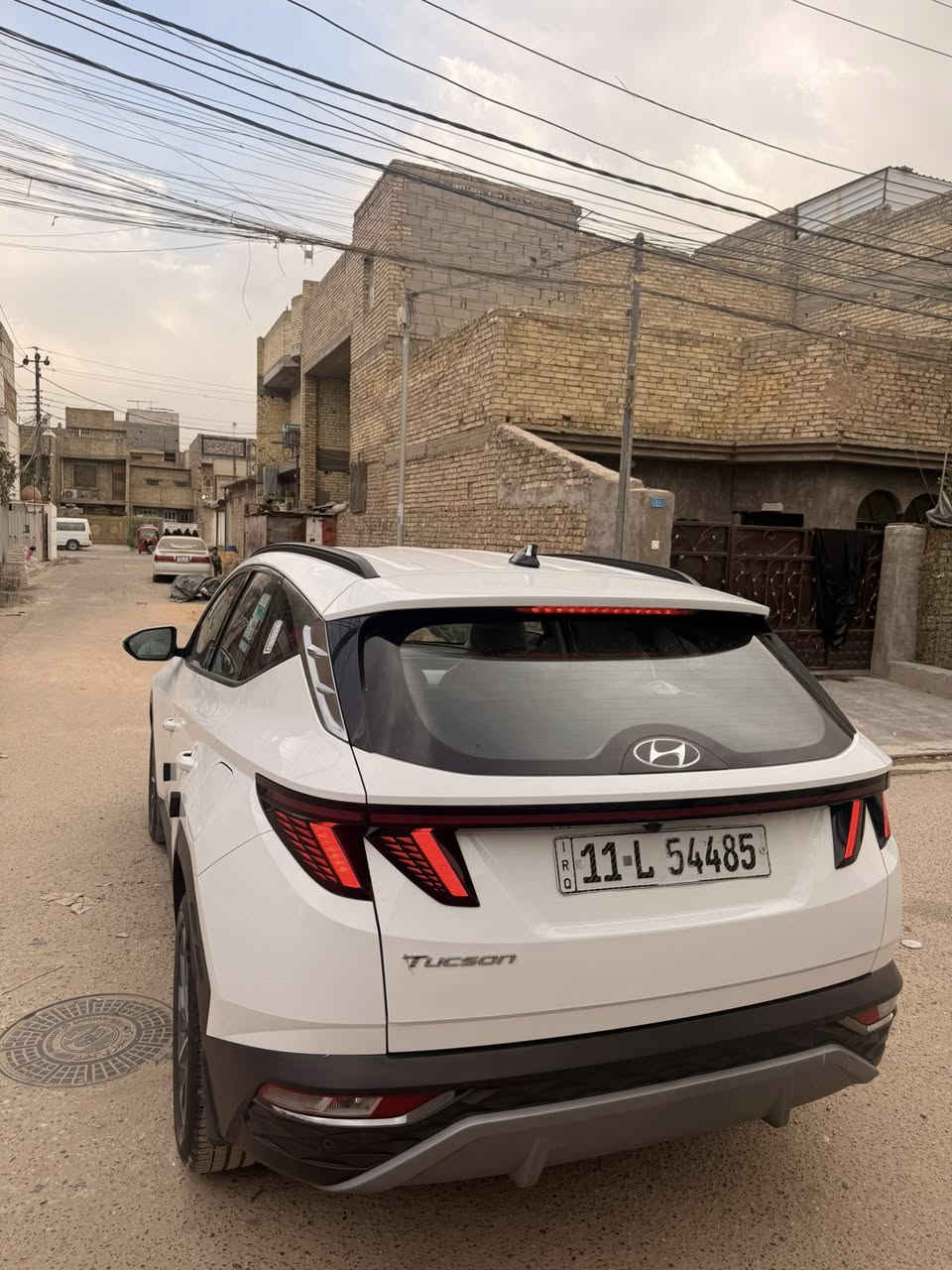 توسان ٢٠٢٤ خليجي .
مكفوله من الصبغ والتبديل بيه بارد فقط كد شبر بل بنيدر
وشويه بل جاملغ بارد بصيط 
  مواصفاتها فوول عدا الفتحة 
محرك ٢٠٠٠ دوش 
كراسي كهرباء 
بردات خلفية  
تبريد قطعتين
ماشية  48 
مانع انزلاق ومانع انحدار 
هاند بريك بصمة 
حساس أمامي وخلفي   وبيه هواي بعد مواصفات معروفه 
السعر 200 
مكانك السيارة بغداد العبيدي 
للاستفسار  ***********
