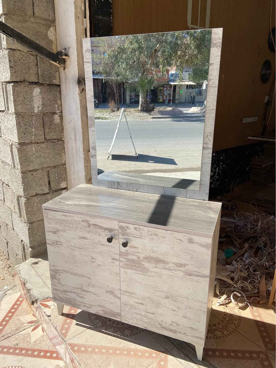 ‏ميز تواليت مستعمل نظيف للبيع اخو جديد سعرها 65الف￼
‏للاستفسار*********** كركوك, العراق
