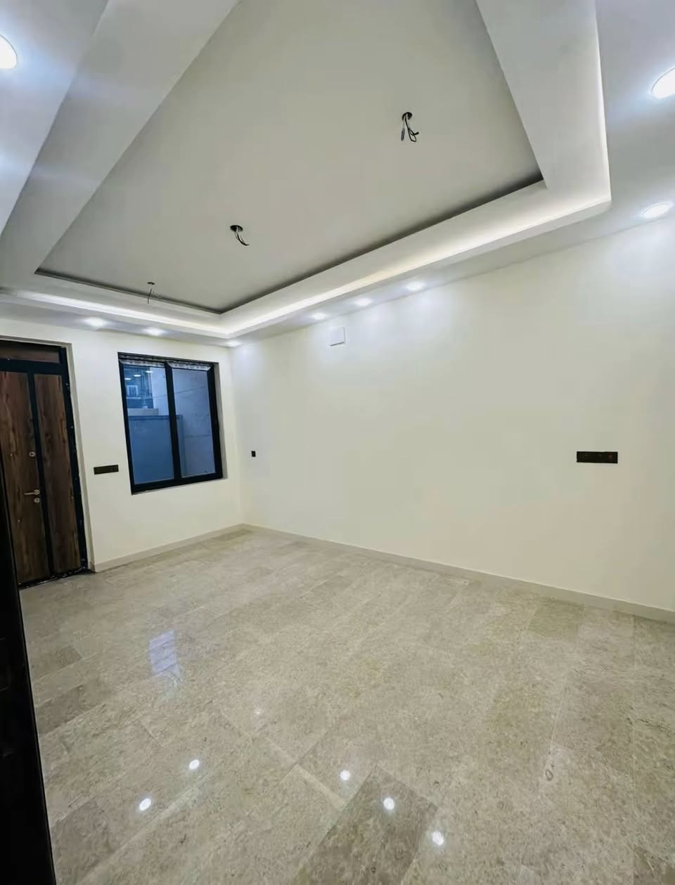 ١١٤ م #للبيع بناء حديث
مدخلين
يحتوي ع #استقبال #مطبخ #٤غرف نوم #خدمات
الموقع 📍حي التجار مقابيل جامعه الامام الكاظم 
للأستفسار آكثر الأتصال على الأرقآم 
***********
القريشي  للوساطة العقارية
