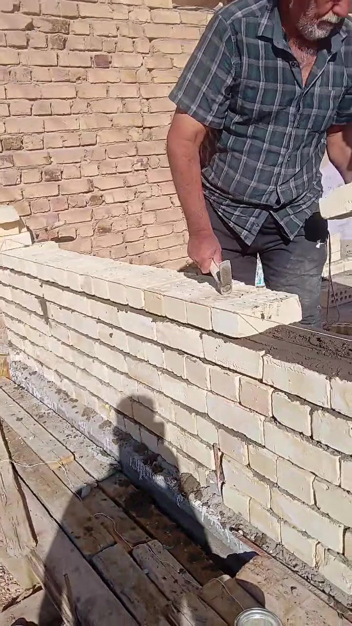 ‏شاهد الفيديو ابو سمير للبناء الحديث والترميم محافظة بابل شارع 60 
عملنا هذا اليوم في شارع 80 ،،،،،،***********،،،،دار الاخ المهندس يوسف والمهندس حسين ،،،حياكم الله‏ الجزء ‏4‏
