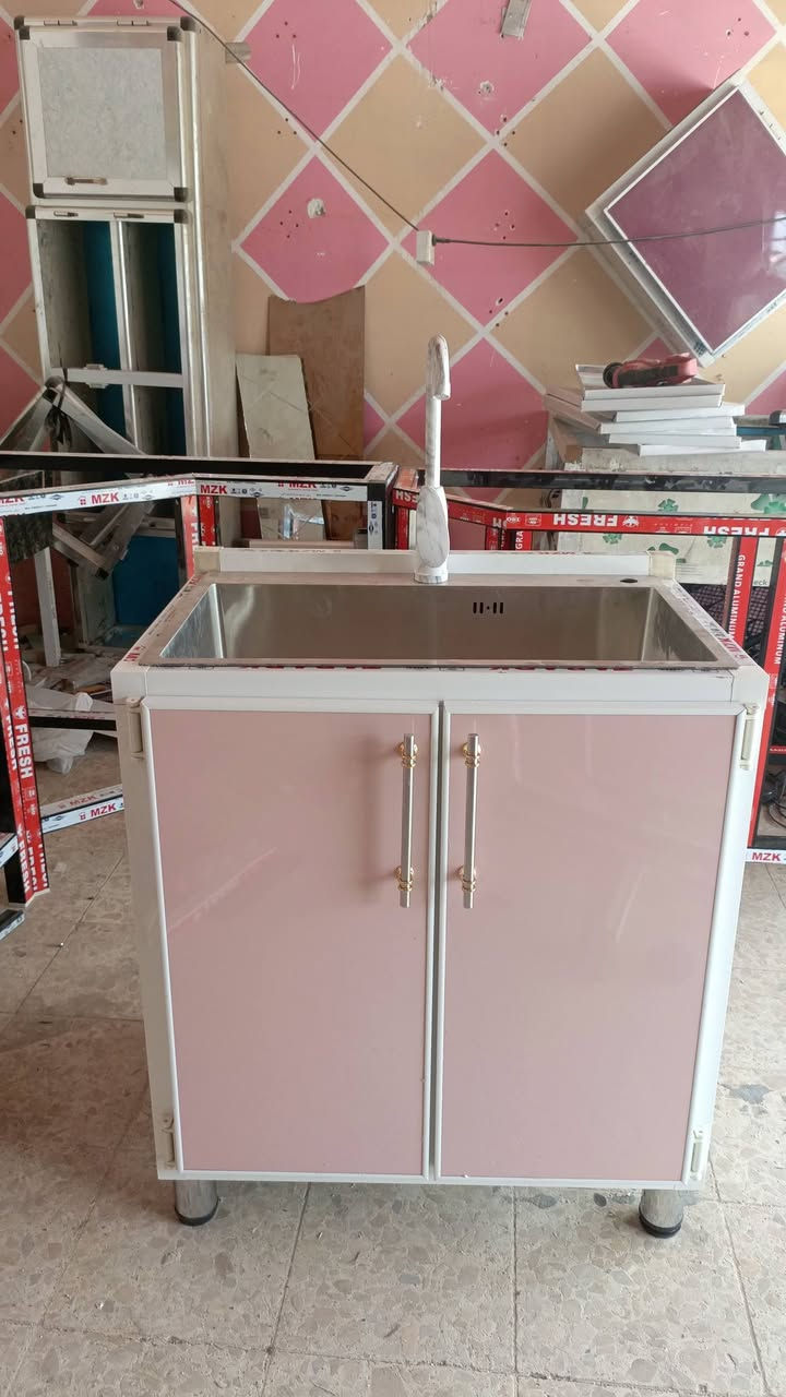 سنكي سل استيل اصلي
القياس الارتفاع متر والعمق ٥٠ سنتمتر والعرض ٧٥ 
شرط مواد اصلي توصيل مجاني اي لون تريده موجود


**إذا كنت صاحب هذا الإعلان وتريد حذفه لأي سبب، رجاءا أرسل رسالة إلى الدعم الفني**