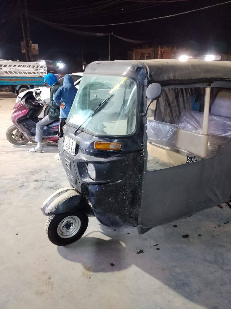 سلام عليكم
شباب تكتك 20 كفاله عامه بيها بس طخه صغيره يم البك لايت اليسار مكان بغداد الحسينيه الراشديه النتصار 
السعر 7500 الاستفسار ***********
