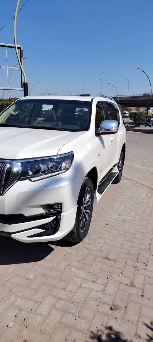 سلام عليكم للبيع تيوتا برادو 2023
تيوتا برادو 2023VX فول مواصفات باب اول 
بصمه 
كراسي كهرباء
تبريد كشنات
فته سلايد
كراسي الخيره كهرباء 
كامرات 360درجه وبعد بيه هواي مواصفات
6سلندر
ماشيه 33الف كيلو 
سعر السياره 53,500
مكان السياره بغداد الوزيريه مقابل قاعات الريان للعراس 
للستفسار ***********
