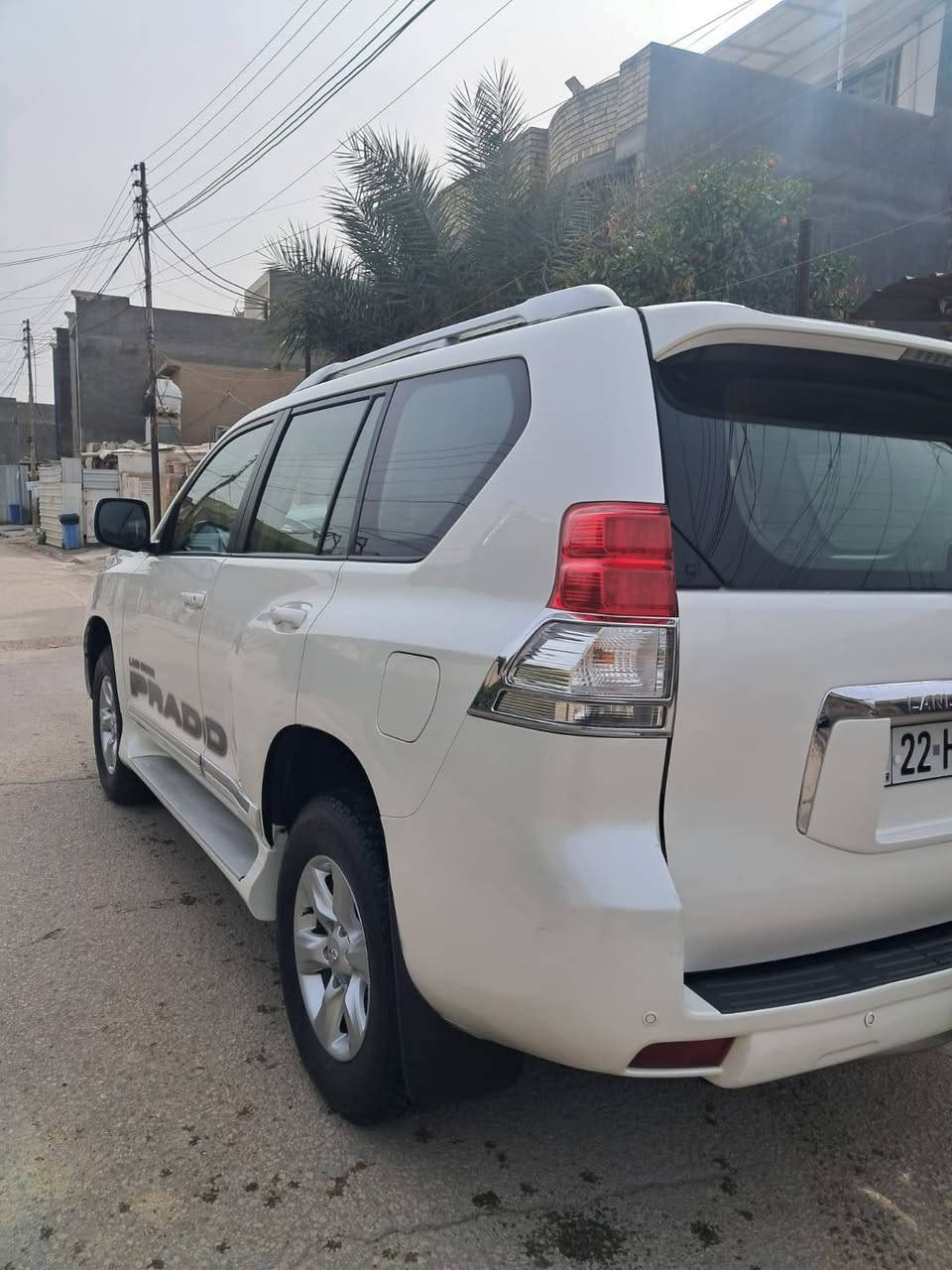 السلام عليكم برادو موديل ٢٠١٢سنوية جديدة هزة جديدة سنوية باسمي سونار مرفق بلمنشور محرك وكير مكفولات ٤ سلندر مكان السيارة بغداد الدورة حي المعلمين السعر ٢٤٠$ بيهة مجال قليل ***********
