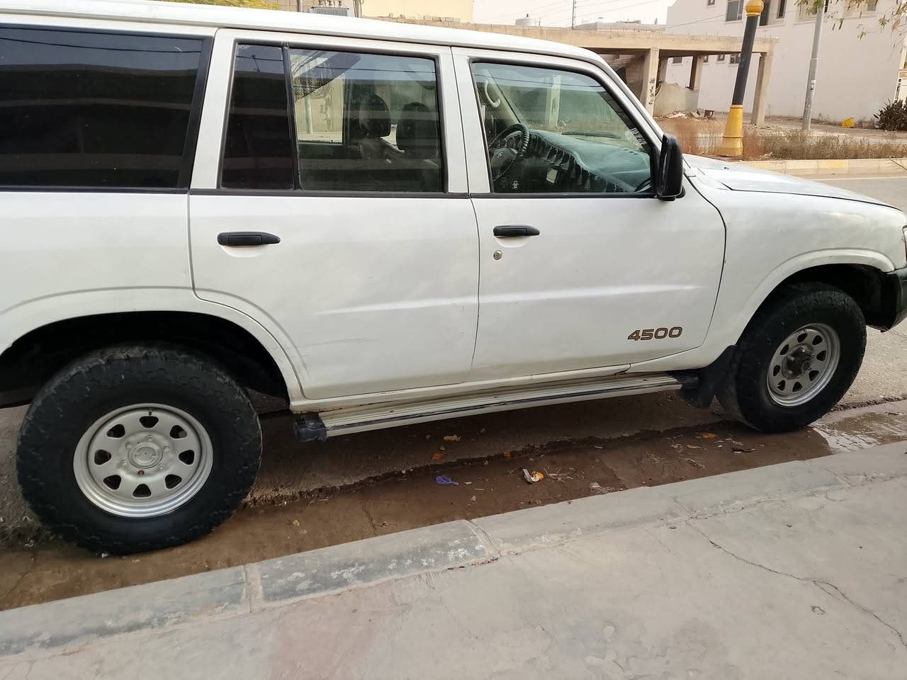 بەناوی خوا

نیسان پاترۆڵ 2002
علوج کەفیلی مەدەنی بەشەرت
حیزام نیە من بە حیزام ئەیفرۆشم
سەقفوو شانی وەک شوشە نەو نەتەوێ
ژێرو ئەکسلوو قایدەی لەویو شانسی بەشەرت
مەکینەو گێڕوو دەبڵ گێڕی بەشەرت
بێ مەسرەفەو زۆر بێ عەیبە
قرچێ پێشی هەیە و هیچی تر
تا بڵێی بە قوەتوو بە هەڵمەتە 
 
ڕەحمەتی خوات لێبێ ئەگەر بەس بۆ سعر تاقی کردنۆ چات ئەکەی یان جەرەس ئەکەی مەیکە ❤

***********
شوێن کەلار
