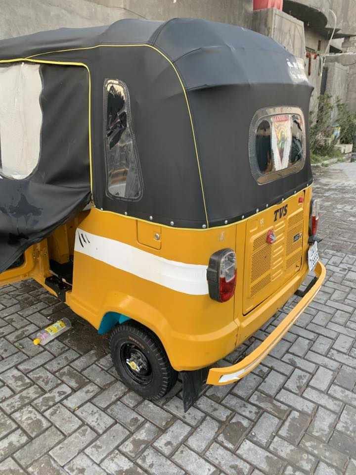 سلام عليكم مرخصت الادمن تكتك للبيع ابسمي مديل2019داخله2020 مكينه لا تبخير ولا تنقيص فاتح بيه بس ولفات وبستم بس جادر جديد تخم جديد دوشمه جديده شاير لايت زنون كهربايات كله شغاله سعر 50500وبي مجال لطيبين رجان المو شراي لا يعلق تعليق سلبي نتصل*********** البصره القبله
