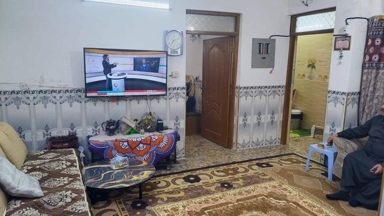 دار للبيع —طابو صرف — بإسم شخص واحد 
يحتوي على وحدتين سكنية // يستثمر بوارد شهري ب750 الف
الموقع : حي المعالف —قرب الشارع العام 
المساحة 120م
واجهة 6 م 
نزال 20م 
يحتوي الدار في الطابق الأرضي :👇🏻
( على كراج وخدمات خارجية مع مدخلين للدار وصالةومطبخ وحولي مع خدمات وغرفة نوم ومنور مع درج داخلي ومخزن )
والطابق الثاني : (يحتوي على درج خارجي وصالة ومطبخ وخدمات وغرفة نوم وسطحين )
🔺ملاحظة : 👇🏻
الدار محدث بالكامل 
للاستفسار يرجى الاتصال على ( *********** )
