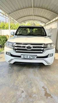 لاندگروز • ٨ سلندر ٤٦٠٠ • مكفوله