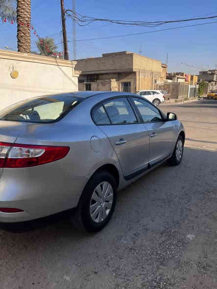 السلام عليكم رينو فلاونز  سياره مكفوله ماشيه 60 سعر 85 عنوان بغداد ***********
