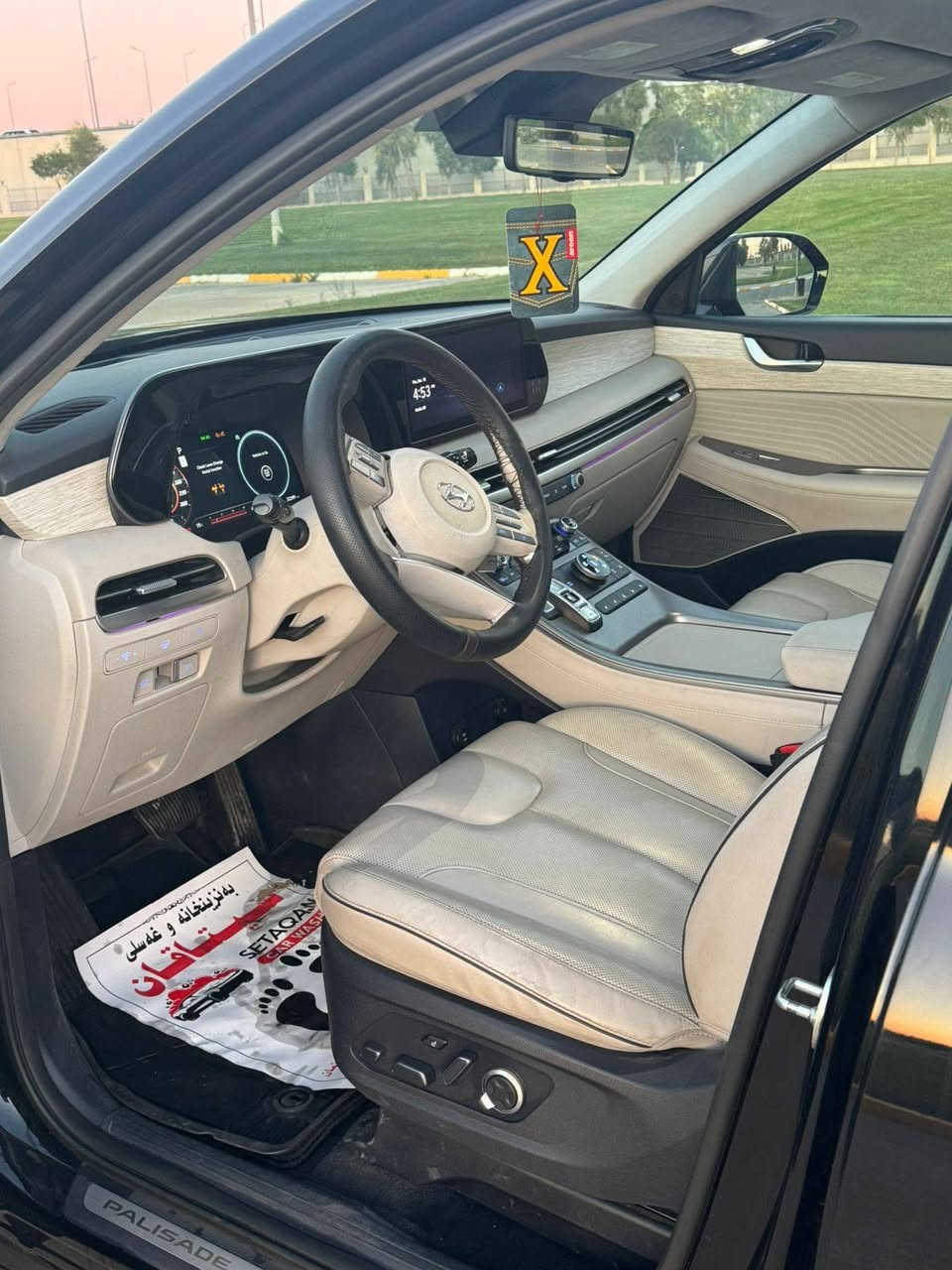 Hyundai palisade  2024 calligraphy
هونداي بلسايد كلگرافي 

موديل: 2024

الحالة: بنيد صبغ شبر  بارد صندوق قطعه صغيره 

بدون دواخل ايرباك ستيرن 

العداد 26 الف كيلو متر

المواصفات: كلگرافي  فول 1/1 

 شاشة عرض داتشو. المحرك   v6    3.8 

بصمة تشغيل + بصمة ابواب 

اصطفاف ذاتي(تقديم +ترجيع)  

فتحة سقف +بانوراما

سماعات هارمن كاردن عدد ١٦

 رادار امامي  + خلفي 

حساسات امامي + خلفي 

كامرات عدد 6  360 درجة 

كشنات امامي خزن ميموري 

كشنات كهربائي تدفئة وتبريد🥶

داخل ابيض

انارة داخليه (محيطيه) + انارة دشبول 

بردات جانبية

تبريد مركزي امامي + خلفي منفصل التحكم

تحكم ستيرن + شفتات

تدفئة ستيرن 

مرايا هيتر + تعتيم 

صندوق كهربائي شفط + اربع وضعيات فتح صندوق

وضعيات قيادة  (٥)

ويل كب حجم  ٢٠ 

اوتو هولد + نقطة عمياء 

سايد بريك بصمة + مثبت سرعة

شحن وايرلس 

إشارات بالمرايا  + إشارات جانبيه

2اوتو بريك 

تحديد مسار

شاشة ديجتال كبيرة

تشغيل عن بعد .

تدليك كشن .

دفع رباعي 

نظام مانع انزلاق 

 نظام نزول منحدرات كشنات Vip منفصل

العنوان البصرة 

السعر 325

التواصل اتصال على الرقم ***********
