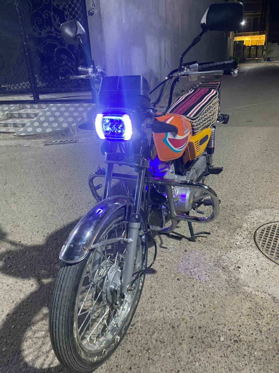 السلام عليكم
نامه 4گير 
موديل24 مابيها اي نقص مكاني الفلوجه السعر(600)
رقمي بي واتساب***********
