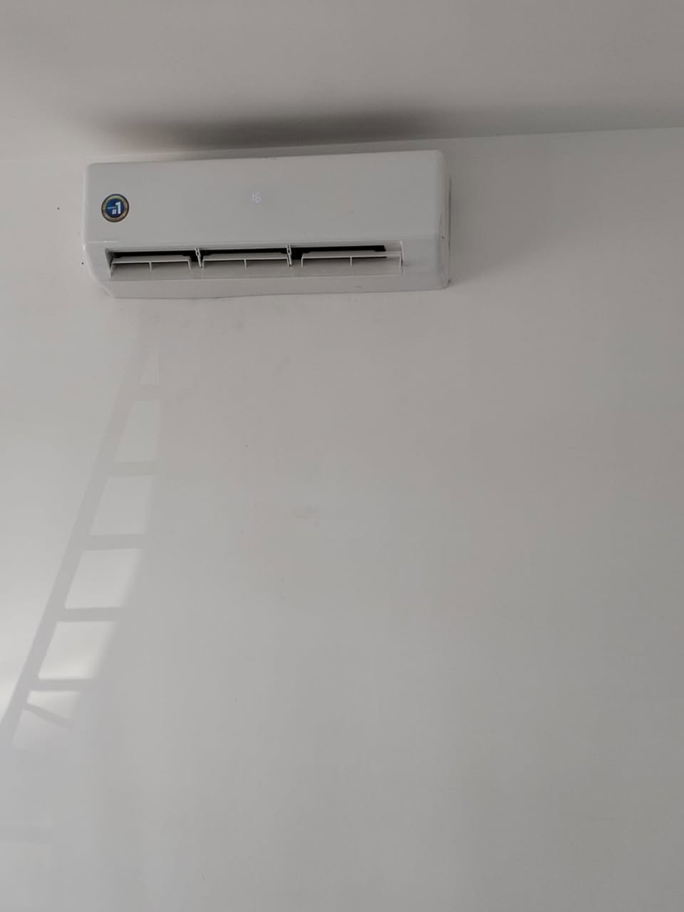 🚨 لا تستعجل وتنصب سبلت قبل ما تقارن!
يمكن تدفع هواي… وانت ماخذ شغل عادي 🤷‍♂️
وإحنا نوفرلك شغل يبرد قلبك قبل المكان 😎❄️

⸻

🔥 عرض وتحدي من الضمات للتبريد 🔥

إذا حصلت شغل أدق وأنظف وبنفس السعر… إحنا أول ناس نكلك روحله 👌

⸻

🎁 عرض خاص ومحدود:
خصم 20% عند تنصيب أكثر من سبلت واحد

(العرض لفترة قصيرة… الحق قبل الزحمة)

⸻

💪 ليش تختارنا؟

✔️ شغل مرتب بدون تكسير وتشويه
✔️ ترتيب أسلاك بشكل يفتح النفس
✔️ تنظيف وتعقيم بعد الشغل
✔️ التزام بالمواعيد بدون تأخير
✔️ ضمان فعلي مو بس حچي

⸻

🔧 خدماتنا:

• تنصيب كل أنواع السبالت
• صيانة ومعالجة الأعطال
• سحب وشحن غاز
• تبديل كمبريسر
• نقل وإعادة تنصيب
• تنصيب سخانات
• أعمال كهرباء خفيفة

⸻

📍 نغطي:
بغداد (كرخ – رصافة)
الحلة – كربلاء – الأنبار – الكوت
(خارج بغداد: 4 سبالت وفوك)

⸻

💗 مبادرة خير:
أسعار خاصة ودعم للعوائل المتعففة ❤️

⸻

⏰ نشتغل 24 ساعة

📲 للحجز والاستفسار (واتساب أو اتصال):
***********
***********

***********
***********

⸻

🌟 الضمان للتبريد
شغلنا يحچي عنا… وراحتك تهمنا ✨
