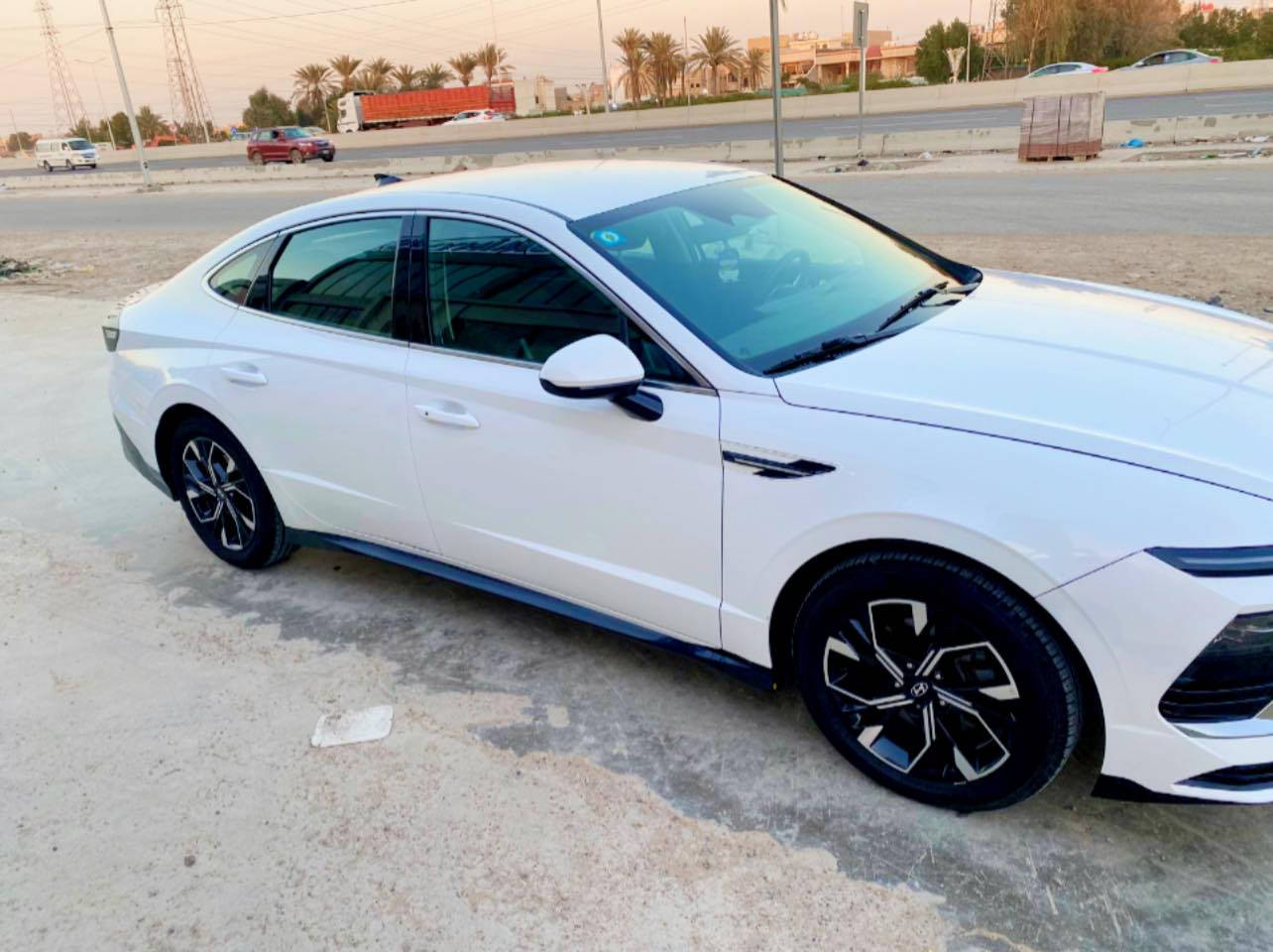 السلام عليكم
هونداي سوناتا وارد امريكي موديل 24 
السياره دخول جديد حادثها قبق صدوك بدون صبغ فقط بارد 
وبدون ايرباك 
مواصفات فول عدى الفتحه 
ماشيه 38
مكينه 2500
كير مكينه بشرط 
السياره جديده بالعافيه ع التصير من نصيبه 
مكانها الشعب 
السعر 21 وبيها مجال
للاستفسار ***********
