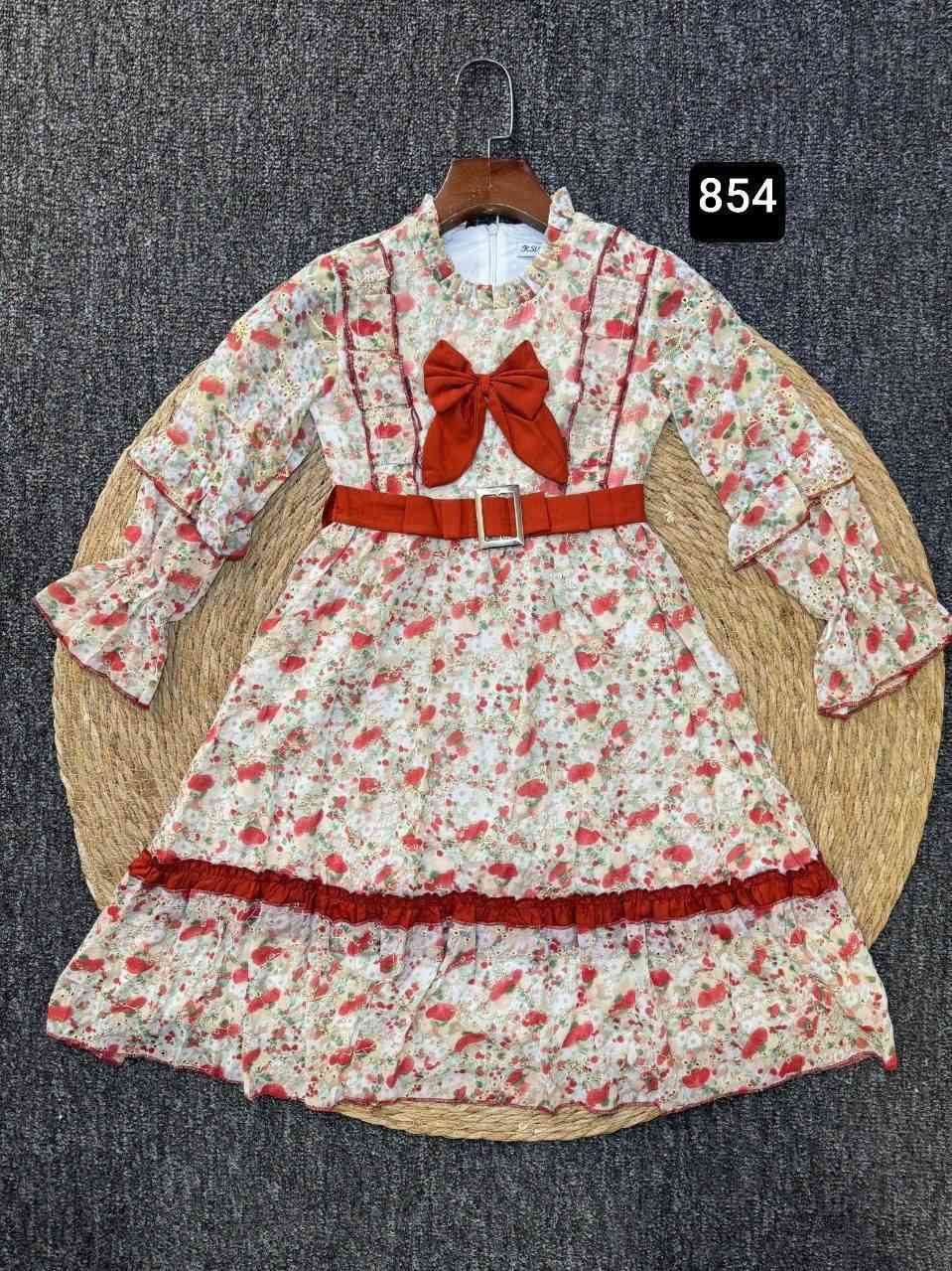 فستان تركي مورد نازك وانيق
من ٧_١٢ سنة💗
موصل حي التعليم 
شارع ٦٠ عمارة العاني قرب صيدلية وفر

يوجد لدينا توصيل للموصل وكافة المحافظات 
Luna kids 🌙 ✨️


**إذا كنت صاحب هذا الإعلان وتريد حذفه لأي سبب، رجاءا أرسل رسالة إلى الدعم الفني**