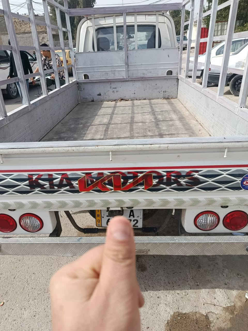 السلام عليكم يوجد كيه 2700للبيع السعر 115رقم بغداد دولي هزه جديده المكان بغداد مدينة الصدر للاستفسار واتساب ***********
