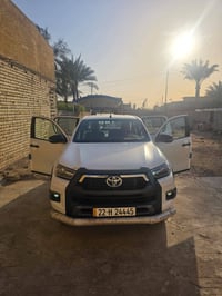 للبيع بيكم هايلوكس كويتي موديل 2024 ماشية 8 الالف السيارة مكفولة المكا...