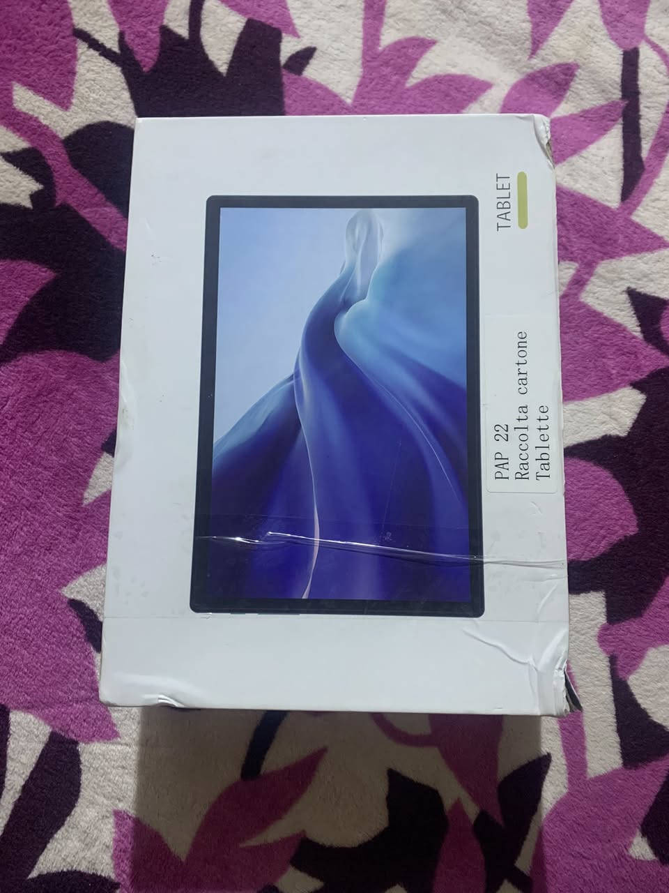 ايباد للبيع اندرويد ذاكرة ١٢٨ بعدة جديد حافضة وكيبورد وماوس وقلم كلة كامل مكمل للبيع السعر 150 الف رقمي ***********
