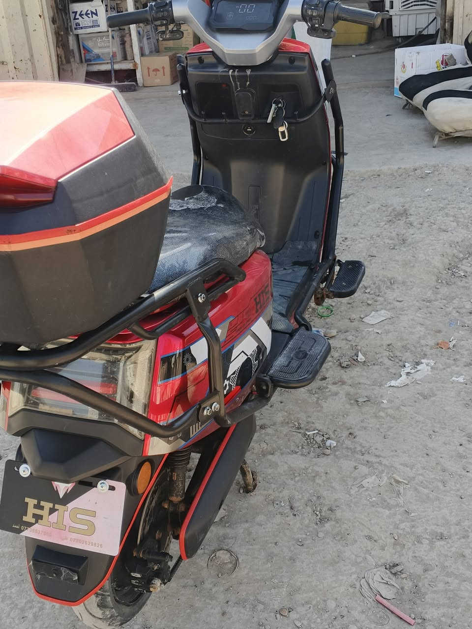 سلام عليكم دراجه البيع سكنس موديل 2025 6 بطاريات سرعتها 99 دراجه نضيفه ملف 2500 العنوان بغداد ابو غريب  *********** سعرها 600 وبيها مجال قليل
