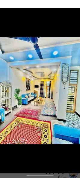 يا الله بيت 100 متر  البيع  طابق ونص مجمع بيتي الثاني قريب على الشارع 60 مال مقابيل مجمع الاميرات المجمعات سعره 75 بي مجال طابو صرف سند حر يتكون من ثنين غرف صاله فوق وجوه  مطبخ حار وبارد استقبال صحيات عدد ثلاثه   طابوق جمهوري صب كونكريت الاستفسار***********
