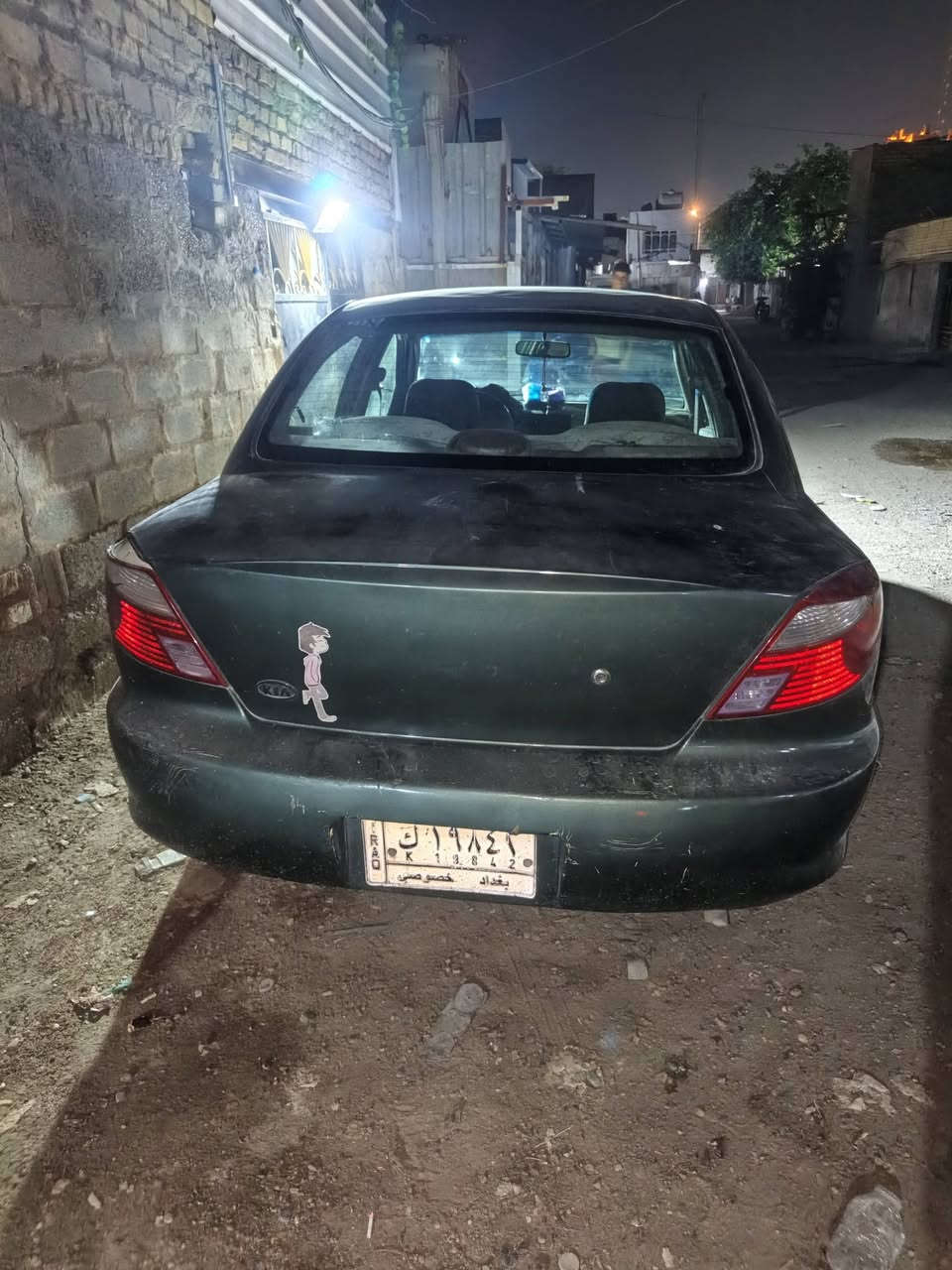 السلام عليكم كيا ريو للبيع موديل 2002 رقم بغداد الماني سنويه لغايه ال 27 كير عادي للبيع السعر 30 ورقه مكاني بغداد الكاظميه هاتف 07712,994761 أو،. ***********
