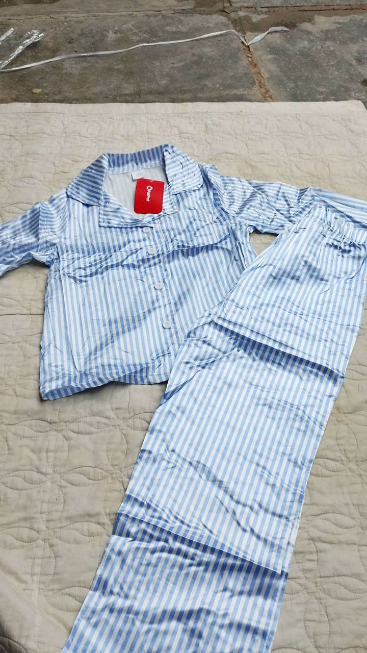 مساء الخير توفر ملابس اطفال سعر التراك علا 4والبطرون علا 5موجود توصيل لجميع  3


**إذا كنت صاحب هذا الإعلان وتريد حذفه لأي سبب، رجاءا أرسل رسالة إلى الدعم الفني**