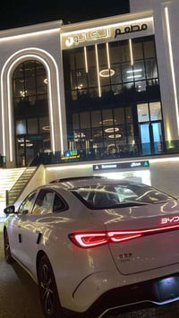 بي واي دي سيل 6 السياره جديده بعدها ماشيه اقل ال الاف فول مواصفات للاخ...