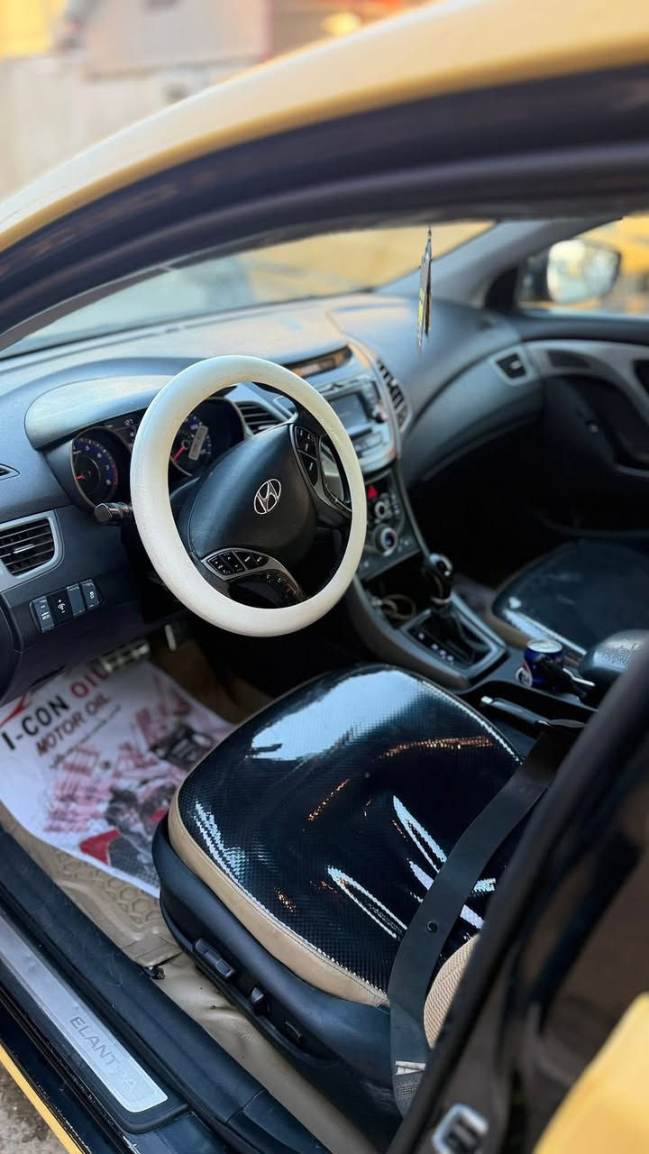 سلام عليكم النتره للبيع موديل 2016 حادثه جاملغ وبنيد  ميكينه 2000 GDi وصدره 70 بلميه سياره مبدون لغد وشاصي دوشمه عامه كشنات تخم تاير جديد باتري جديد مصفره هيه وغرامه 
سعر 110 وبيه مجال مكاني حي اور سبع اقصور رقم 📞 ***********
